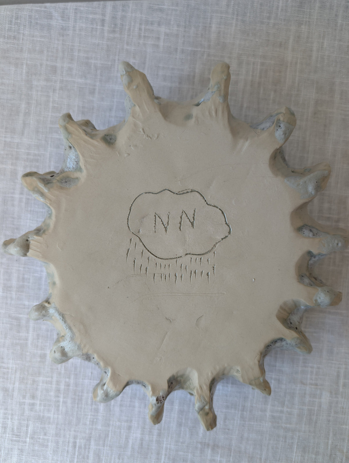 Sculptural Ceramic Bowl with Organic Rim and Blue Glaze, photograph 7