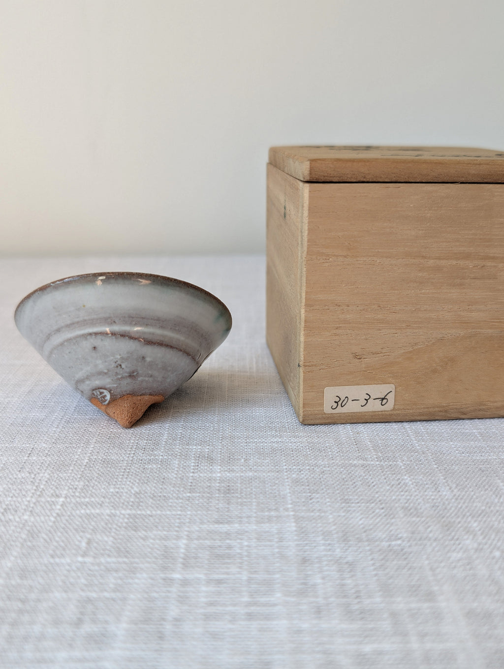 Kiyoshi Yamato, Blue Hagi (Aohagi) Sake Cup with Original Tomobako, photograph 8